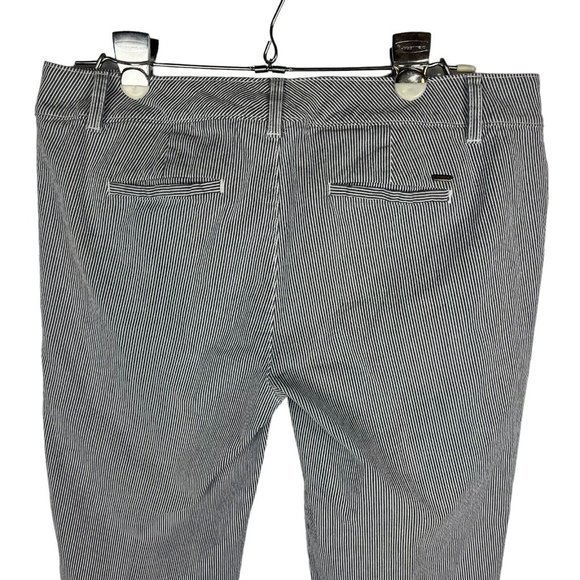 Tommy Hilfiger Capri Pants Women's Size 8 Striped Pockets‎ Belt Loops - Picture 4 of 12